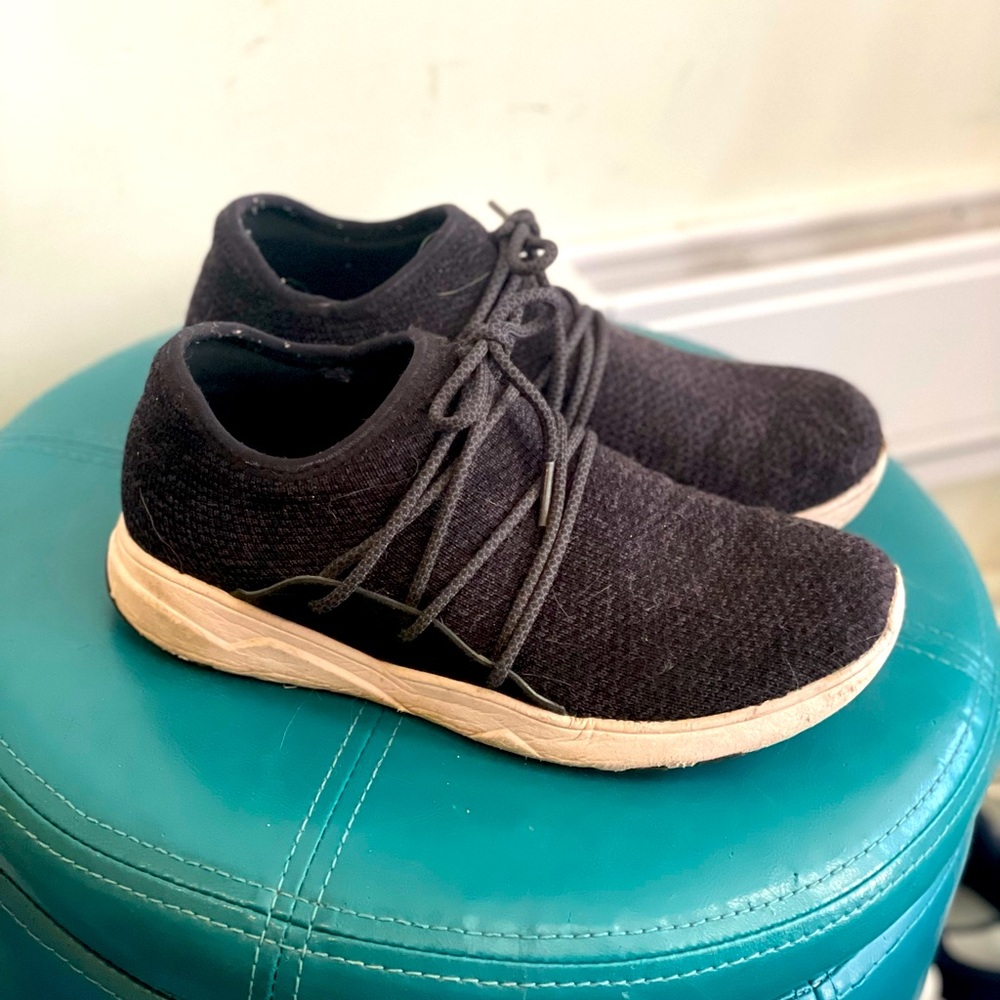 EUC Vessi cityscape waterproof shoes US 7 38.5